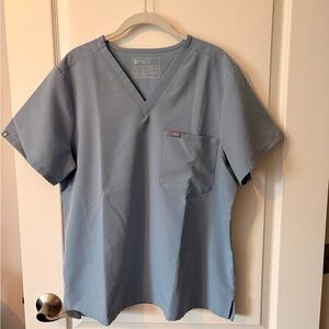 FIGS Women’s Catarina V-Neck Scrub Top in Dusty Blue